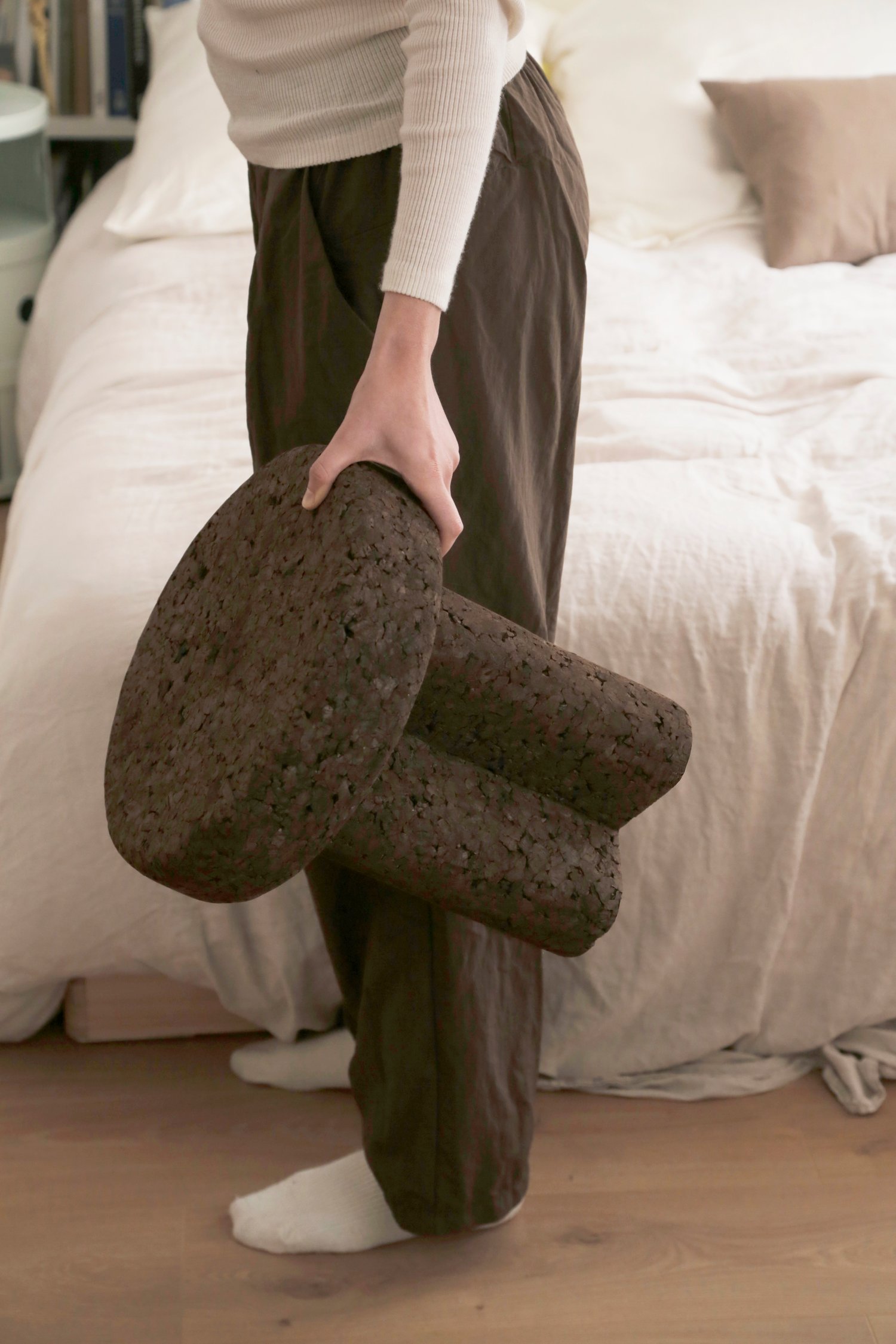 /cdn-cgi/image/width=1500,quality=85,format=auto/globalassets/content-media/images/20-year-and-3days/design-contest-003/jules-charvet-cork-stool-winner-muuto-design-contest-002-7.jpg