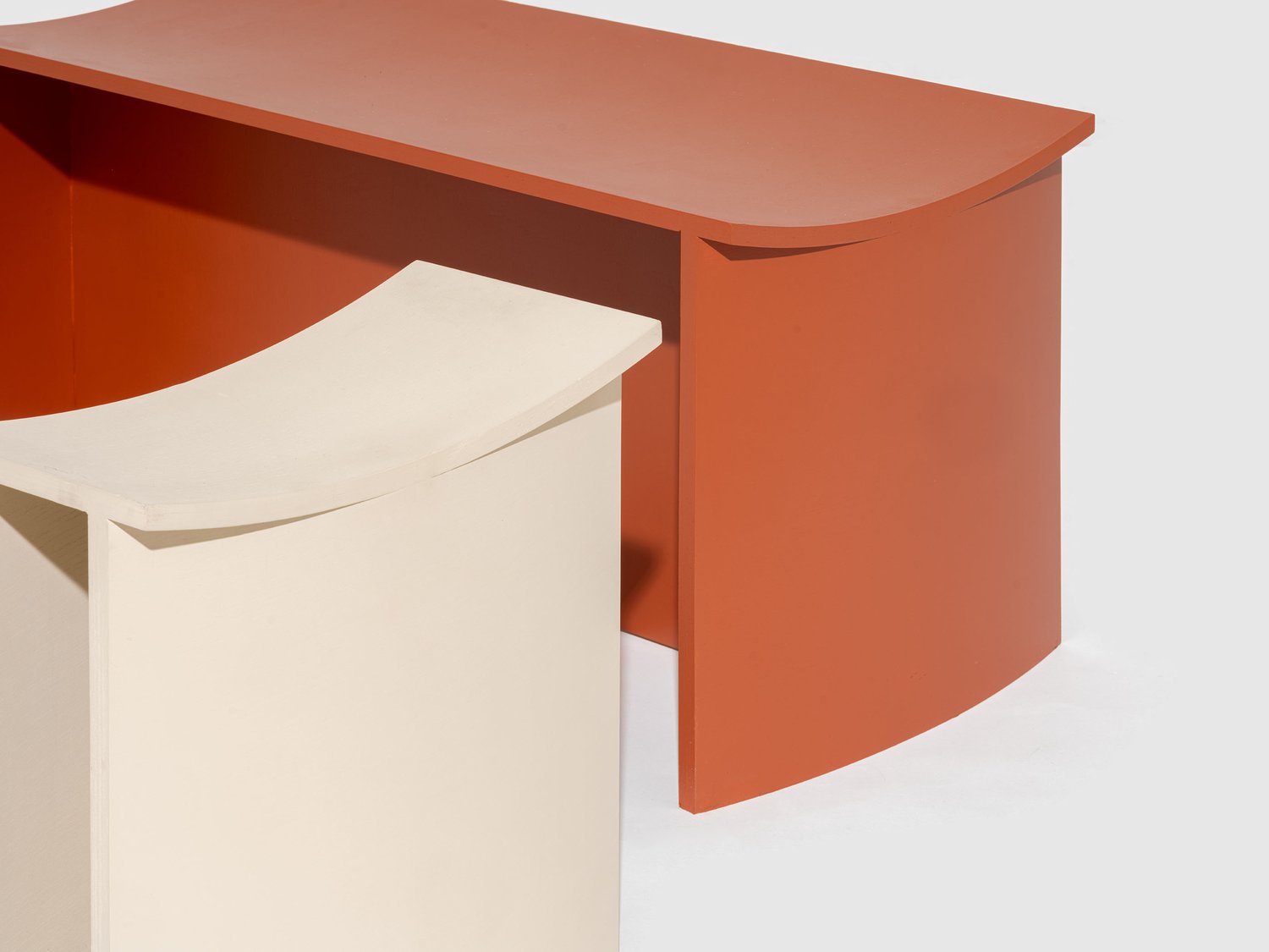 /cdn-cgi/image/width=1500,quality=85,format=auto/globalassets/content-media/images/20-year-and-3days/design-contest-003/kim-kihyun-aps-stool-winner-muuto-design-contest-002-13.jpg