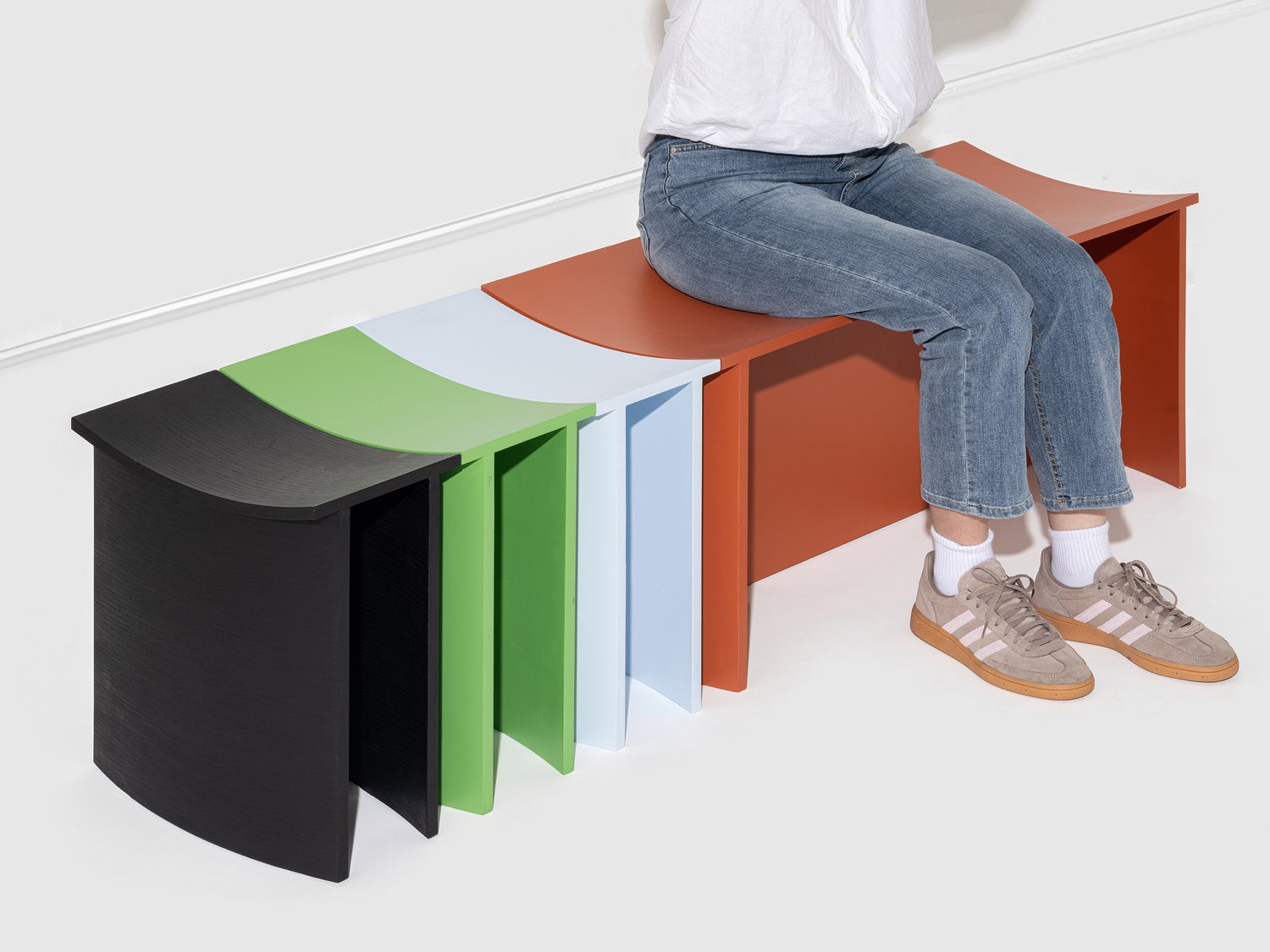 /cdn-cgi/image/width=1500,quality=85,format=auto/globalassets/content-media/images/20-year-and-3days/design-contest-003/kim-kihyun-aps-stool-winner-muuto-design-contest-002-8.jpg