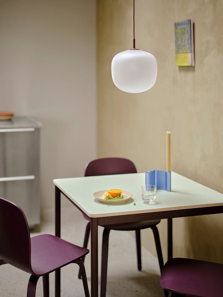 base-table-80-80-light-green-brown-red-visu-chair-dark-plum-pair-light-blue-rime-raise-low-res.jpg