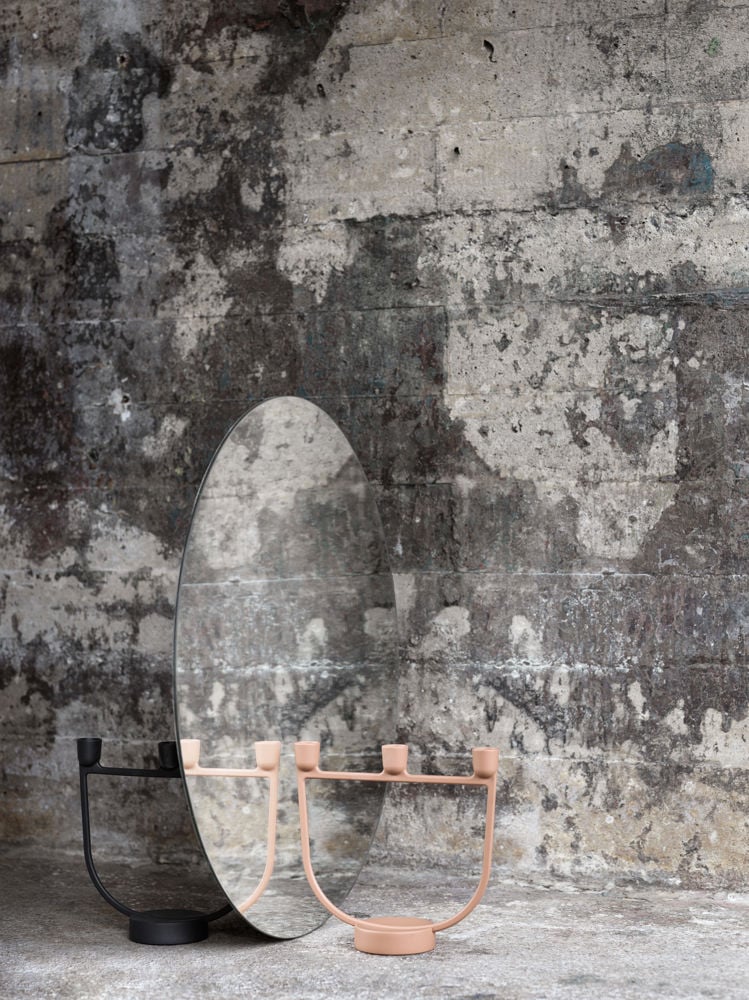 open-candelabra-light-terracotta-black-high-res-lifestyle.jpg