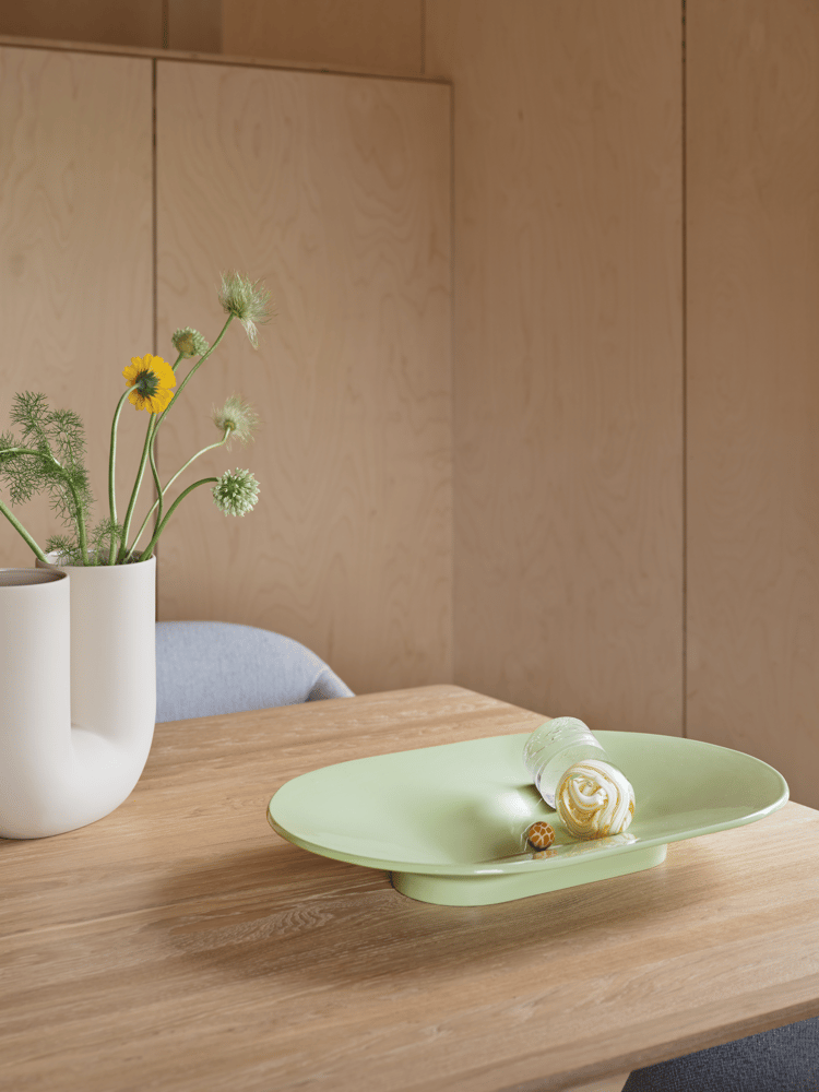 mere-bowl-light-green-70-70-oak-255x108-fiber-soft-armchair-ecriture-710-kink-muuto-org.png