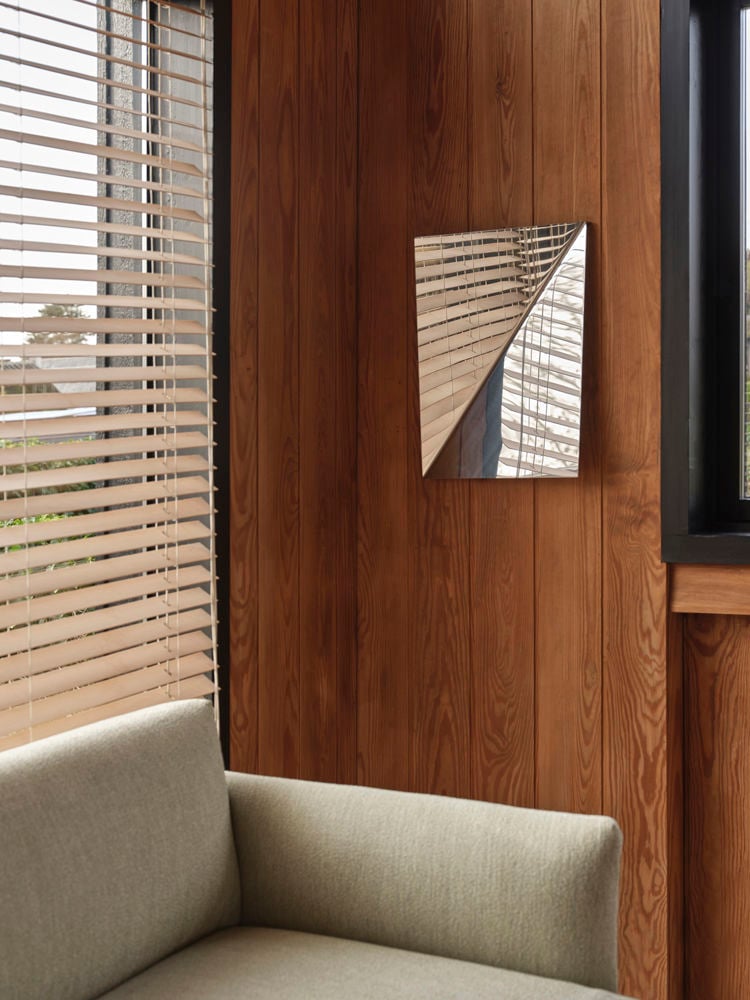 outline-sofa-alu-ecriture-910-gaze-mirror-25x30-low-res