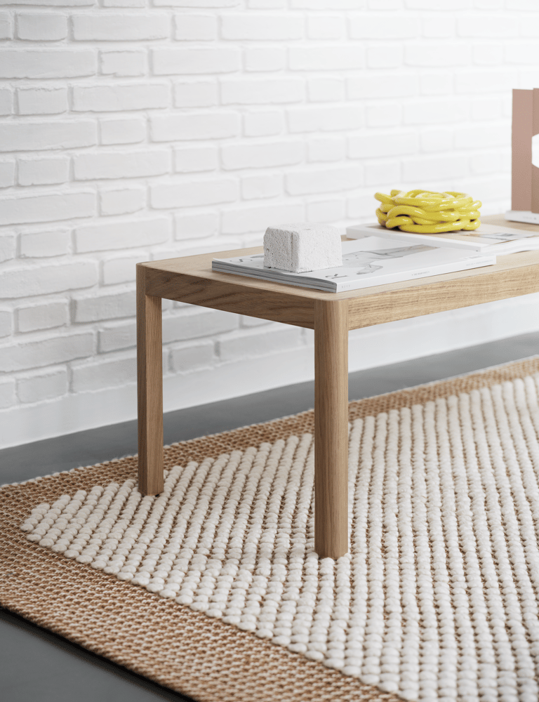 /cdn-cgi/image/width=1500,quality=85,format=auto/globalassets/content-media/images/accessories/rugs/pebble-workshop-table-side-detail-muuto-org.png