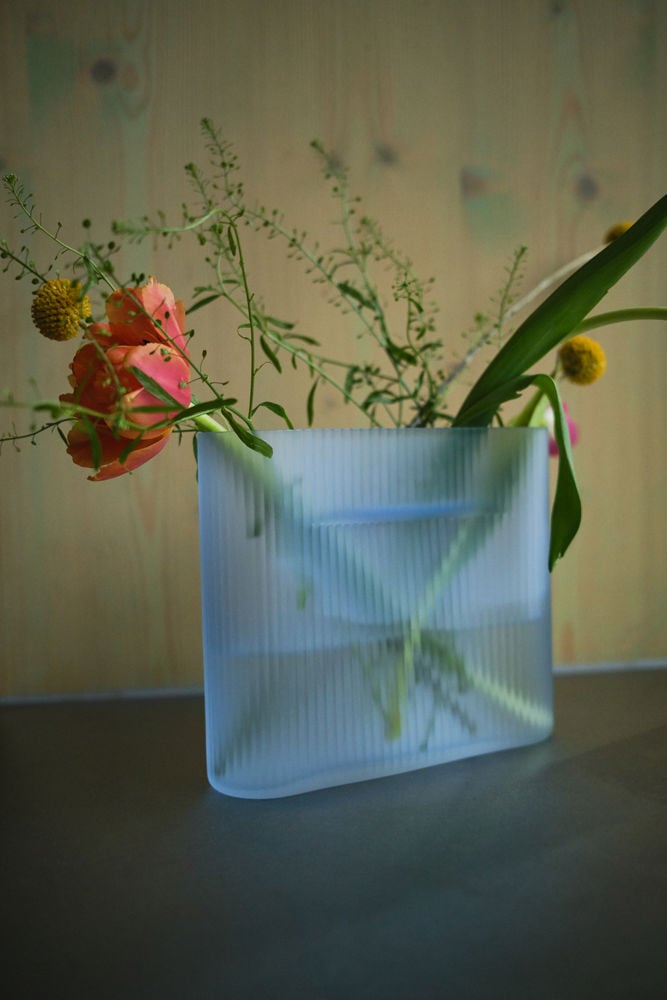  editorial-ridge-vase-h165-frosted-glass-light-blue-low-res
