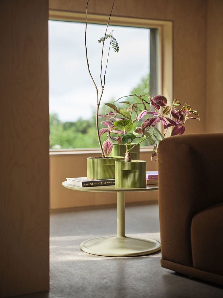 ridge-planter-13-15-24-moss-green-soft-coffee-table-beige-green-muuto-low-res