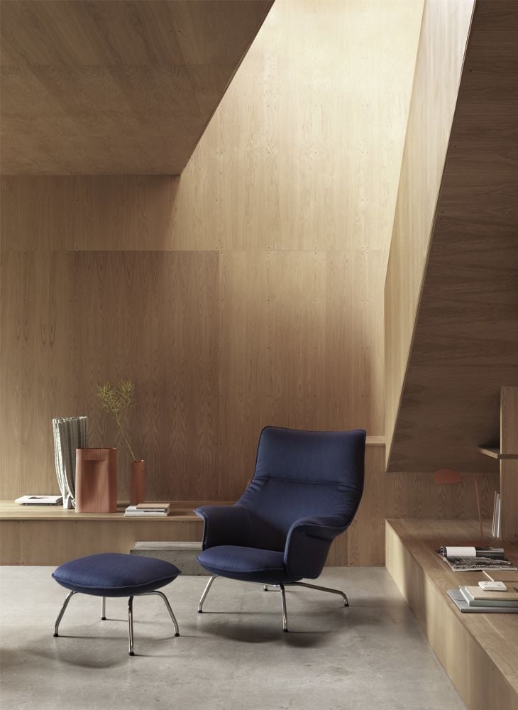 doze-lounge-chair-ottoman-balder-782-chrome-leaf-lamp-ridge-vase-muuto-org_150