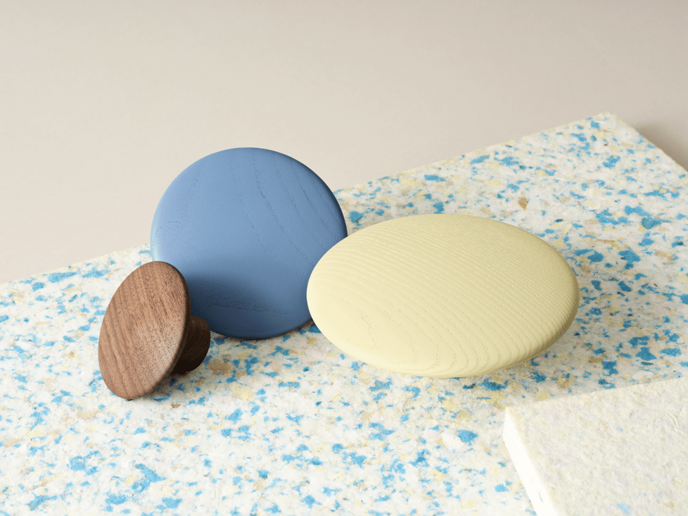 dots-pale-blue-walnut-beige-green-concept-wide-muuto-org