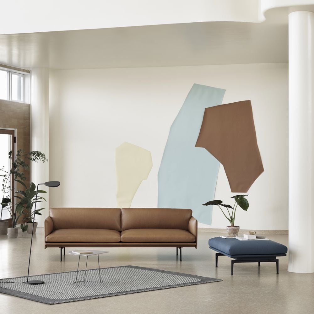 /cdn-cgi/image/width=1500,quality=85,format=auto/globalassets/content-media/images/pdp/in-situ/outline-refine-3-seater-pouf-pebble-airy-half-leaf-floor-muuto-org-11-square.jpg