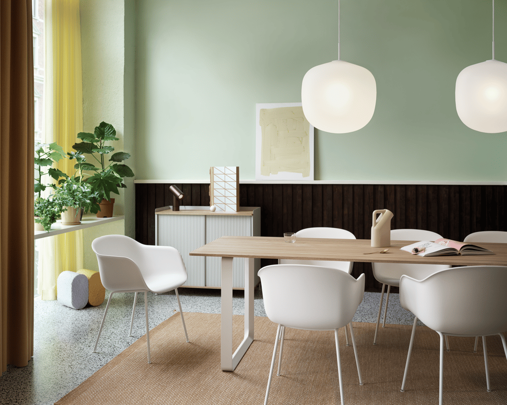 /cdn-cgi/image/width=1500,quality=85,format=auto/globalassets/content-media/images/pdp/kink-vase/7070-table-lifestyle-image-54-roll-up-image.png