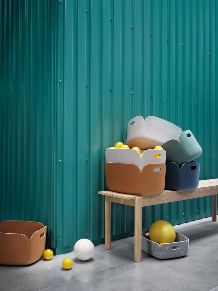 restore-basket-burnt-orange-sand-blue-grey-dusty-green-grey-melange-linear-wood-bench-170x34-muuto-org