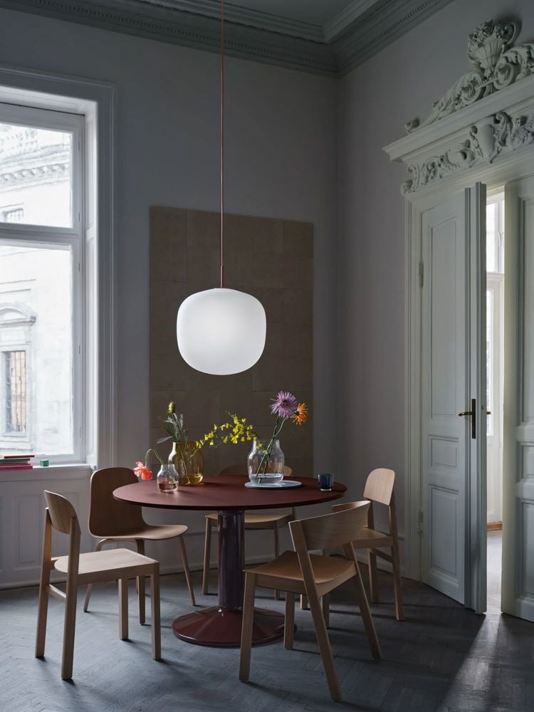 midst-120-dark-red-rime-pendant-45-deep-red-workshop-cover-side-visu-oak-silent-vase-20-11-clear-burnt-orange-raise-dark-blue-muuto-org