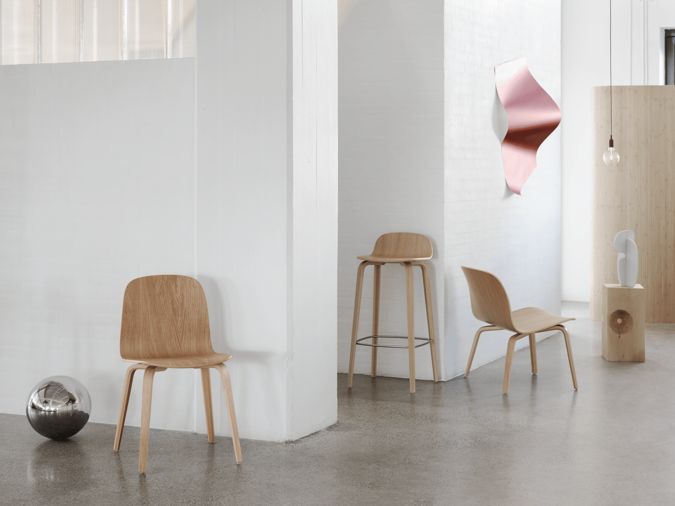 visu-family-oak-wood-base-e27-muuto-org.png