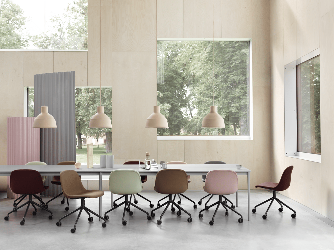 /cdn-cgi/image/width=1500,quality=85,format=auto/globalassets/content-media/images/plp/lighting/fiber-side-steelcut-castors-base-table-440cm-white-unfold-nude-corky.png