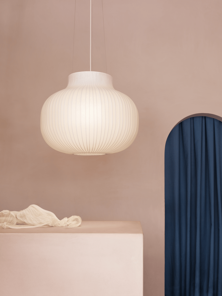 /cdn-cgi/image/width=1500,quality=85,format=auto/globalassets/content-media/images/plp/lighting/strand-pendant-lamp-closed-80cm-muuto-org.png