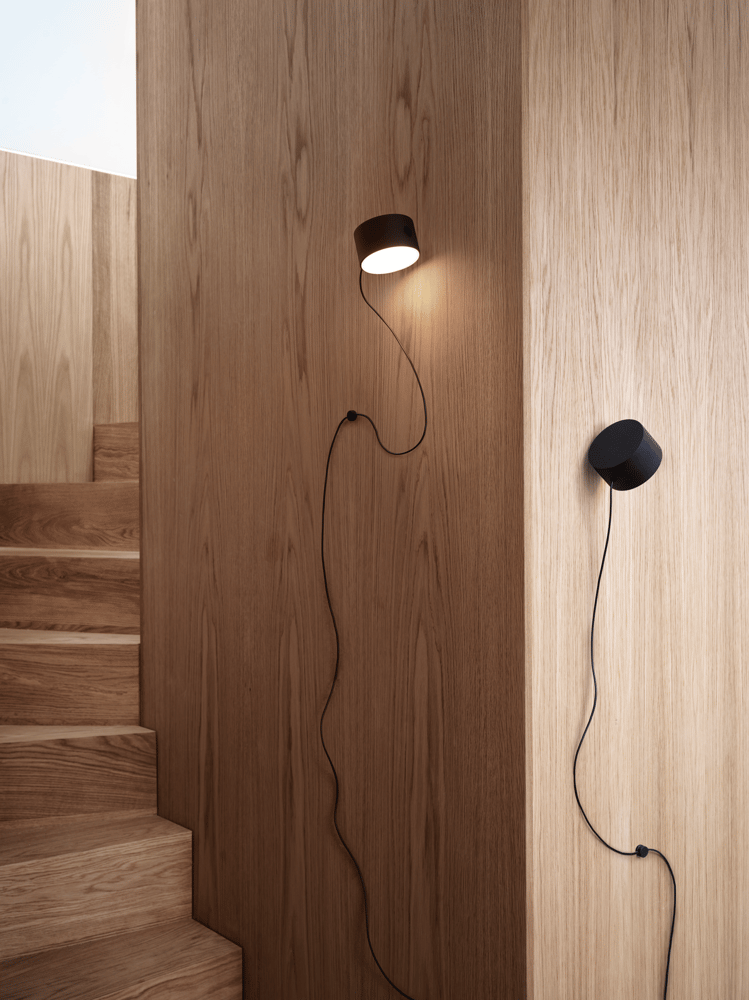 /cdn-cgi/image/width=1500,quality=85,format=auto/globalassets/content-media/images/plp/lighting/wall-lamps/post-wall-lamp-black-muuto-org.png