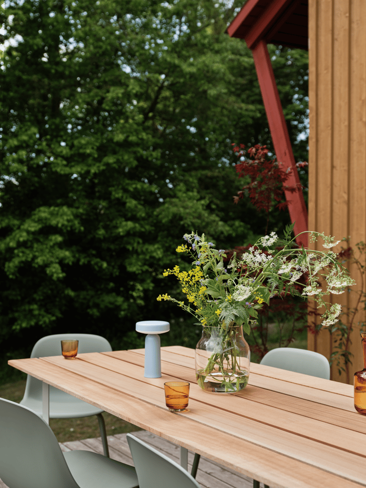 /cdn-cgi/image/width=1500,quality=85,format=auto/globalassets/content-media/images/plp/outdoor/accessories/70-70-outdoor-table-sapele-mahogany-grey-ease-light-blue-silent-20-raise-fiber-outdoor-dusty-green-muuto-org.png