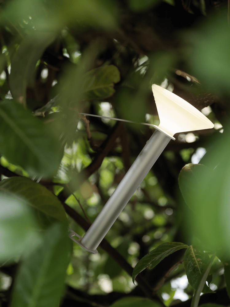 /cdn-cgi/image/width=1500,quality=85,format=auto/globalassets/content-media/images/plp/outdoor/accessories/piton-lamp-portable-aluminum-org.png