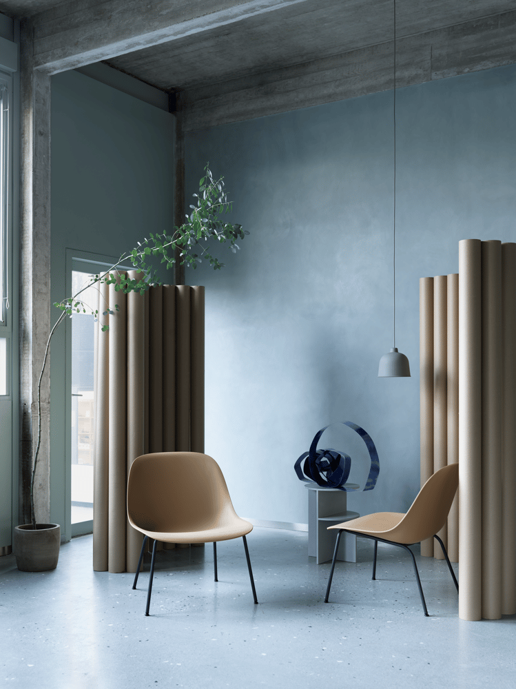 fiber-lounge-tube-base-black-ochre-grain-pendent-grey-halves-side-table-muuto-org