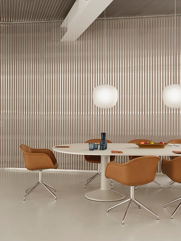 /cdn-cgi/image/width=1500,quality=85,format=auto/globalassets/content-media/images/plp/seating/office-chairs/fiber-arm-swivel-chrome-refine-cognac-midst-conference-center-power-140-395-grey-rime-pendant-raise-mere-bowl-low-res.jpg