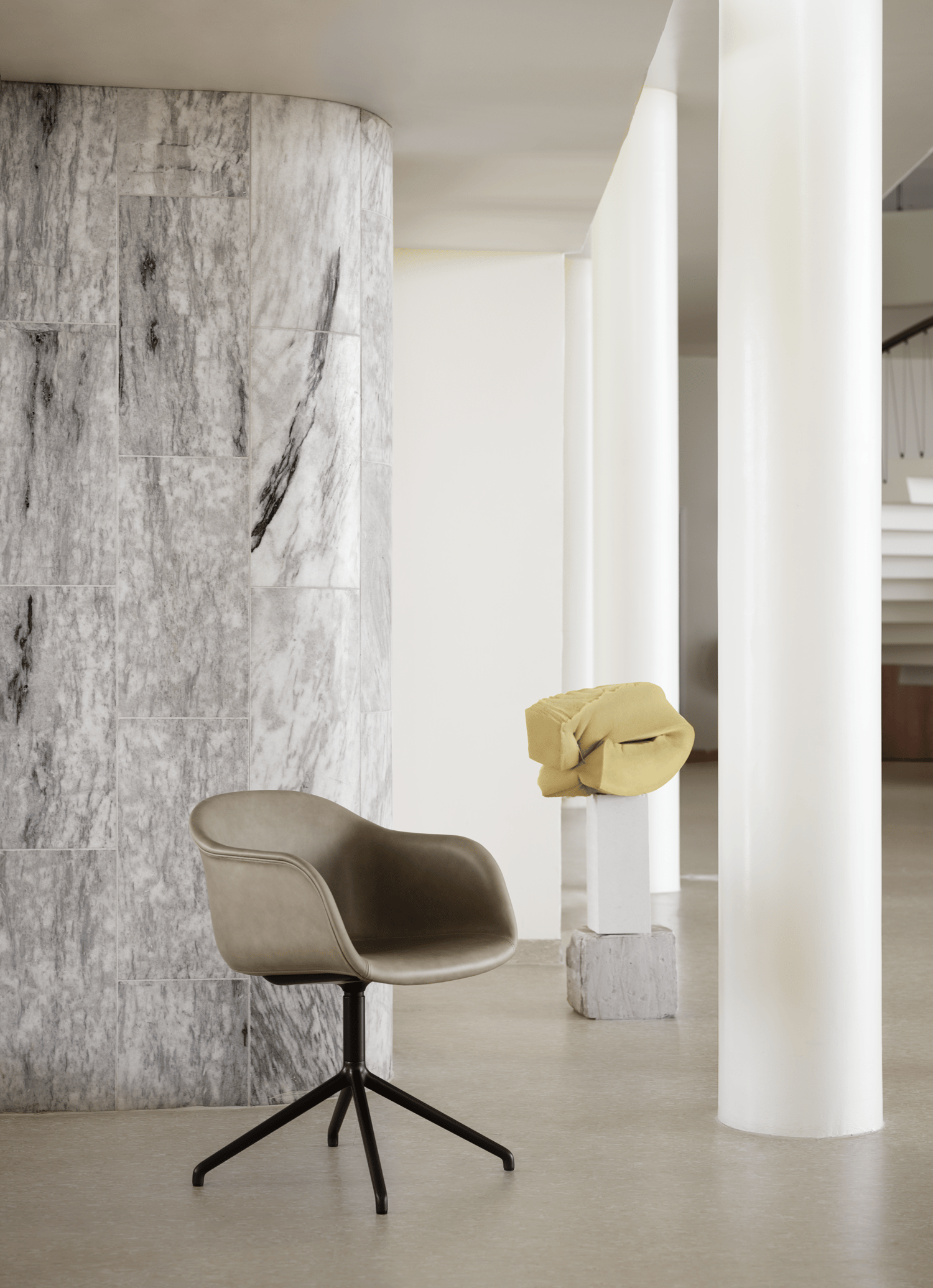 /cdn-cgi/image/width=1500,quality=85,format=auto/globalassets/content-media/images/plp/seating/office-chairs/fiber-armchair-swivel-refine-stone-muuto-org.png