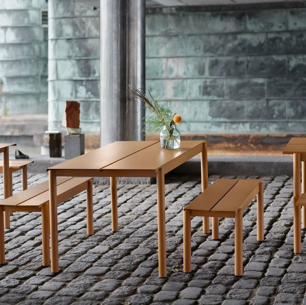 linear-steel-series-lifestyle-image-11-square