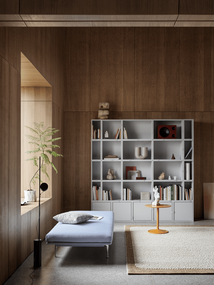 /cdn-cgi/image/width=1500,quality=85,format=auto/globalassets/content-media/images/plp/storage/bookcases/stacked-grey-outline-daybed-vidar-723-soft-side-orange-o48-h48-pebble-burnt-orange-kink-dusty-lilac-muuto-org.png