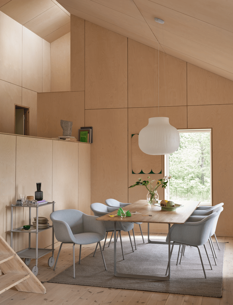 /cdn-cgi/image/width=1500,quality=85,format=auto/globalassets/content-media/images/plp/storage/small-storage/fiber-soft-armchair-ecriture-710-grey-70-70-oak-grey-255x108-mere-bowl-light-green-strand-60-ply-rug-light-grey-muuto-org.png