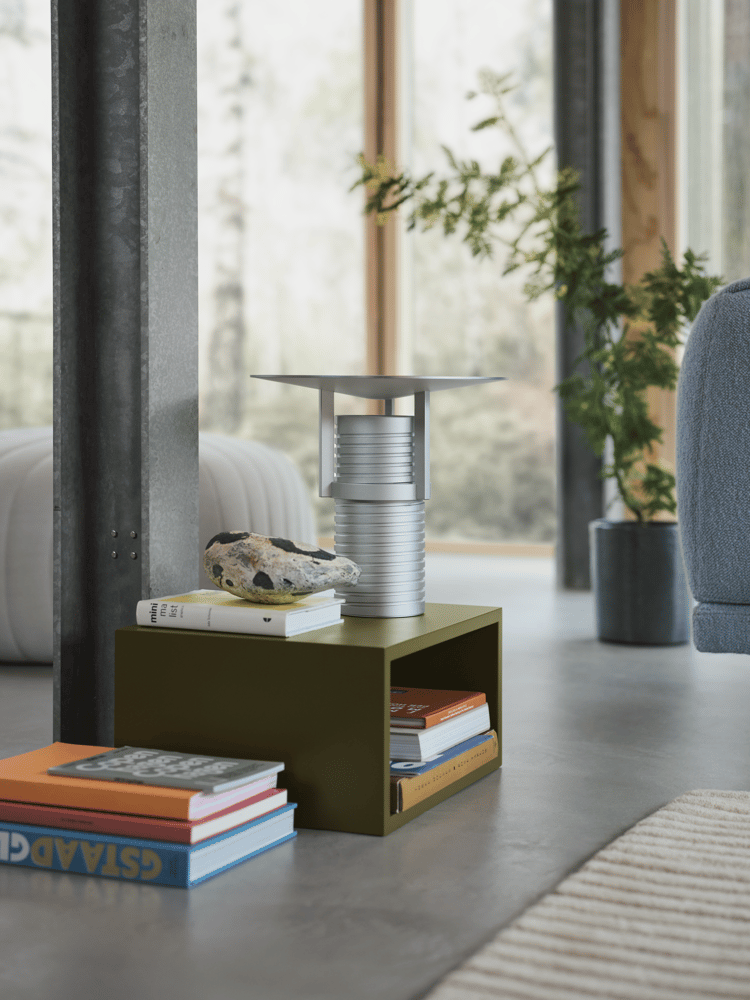 /cdn-cgi/image/width=1500,quality=85,format=auto/globalassets/content-media/images/plp/storage/small-storage/set-table-lamp-stacked-small-brown-green-relevo-off-white-five-pouf-rest-hearth-12-muuto-org.png