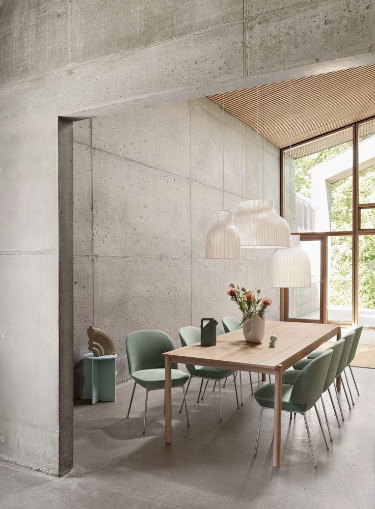 linear wood oak table oslo side chair still 941 chrome strand pendant lamp halves table ply rug muuto org