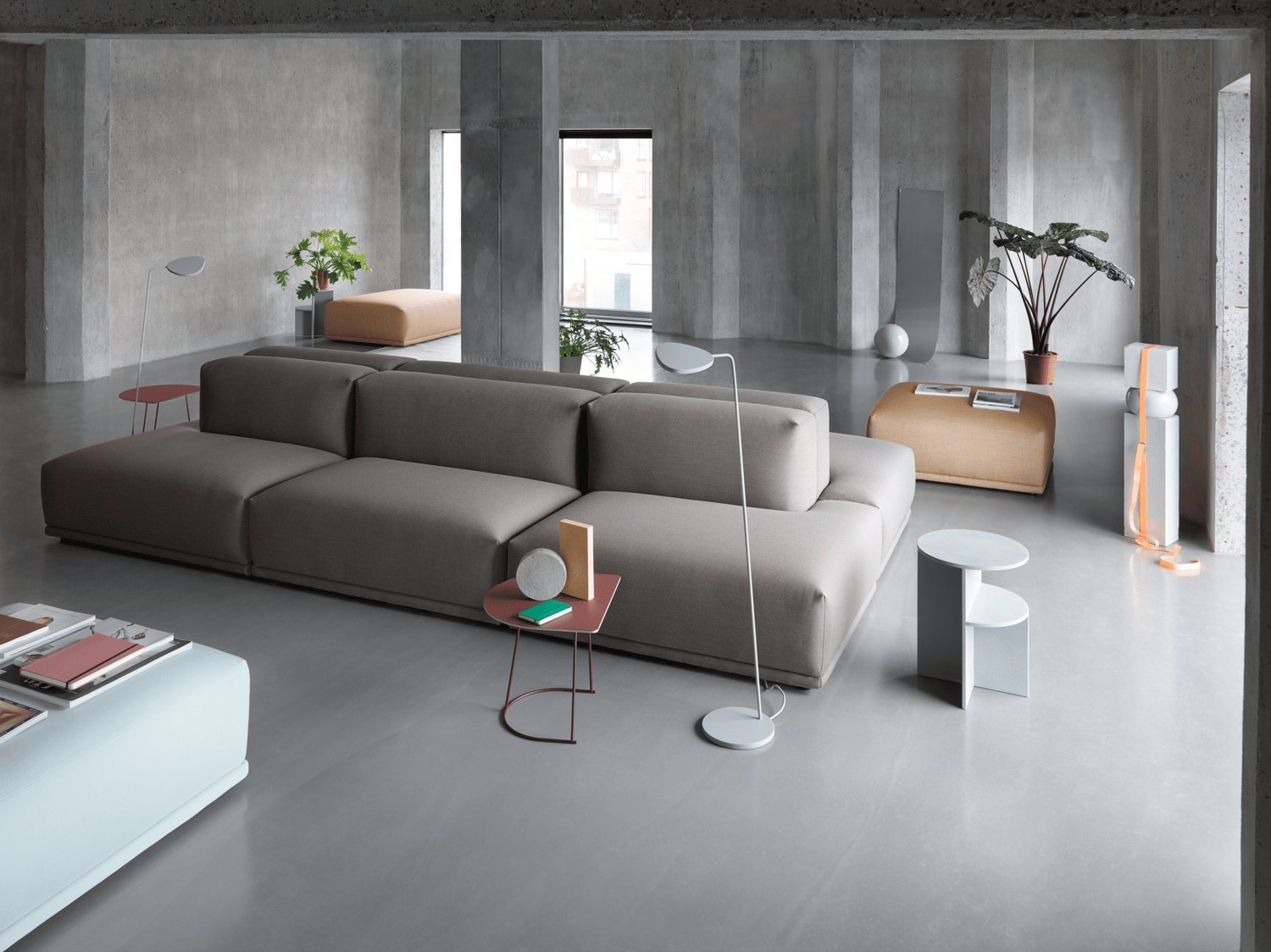 /cdn-cgi/image/width=1500,quality=85,format=auto/globalassets/content-media/images/products/shop-by-family/connect-modular-sofa/connect-leaf-floor-lamp-airy-halfsize-plum-halves-org.png