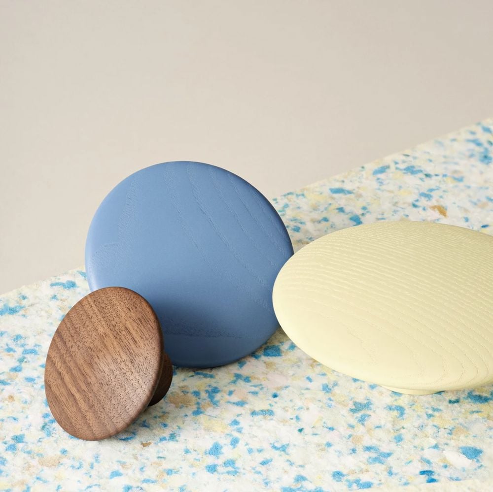 dots-pale-blue-walnut-beige-green-concept-muuto-org