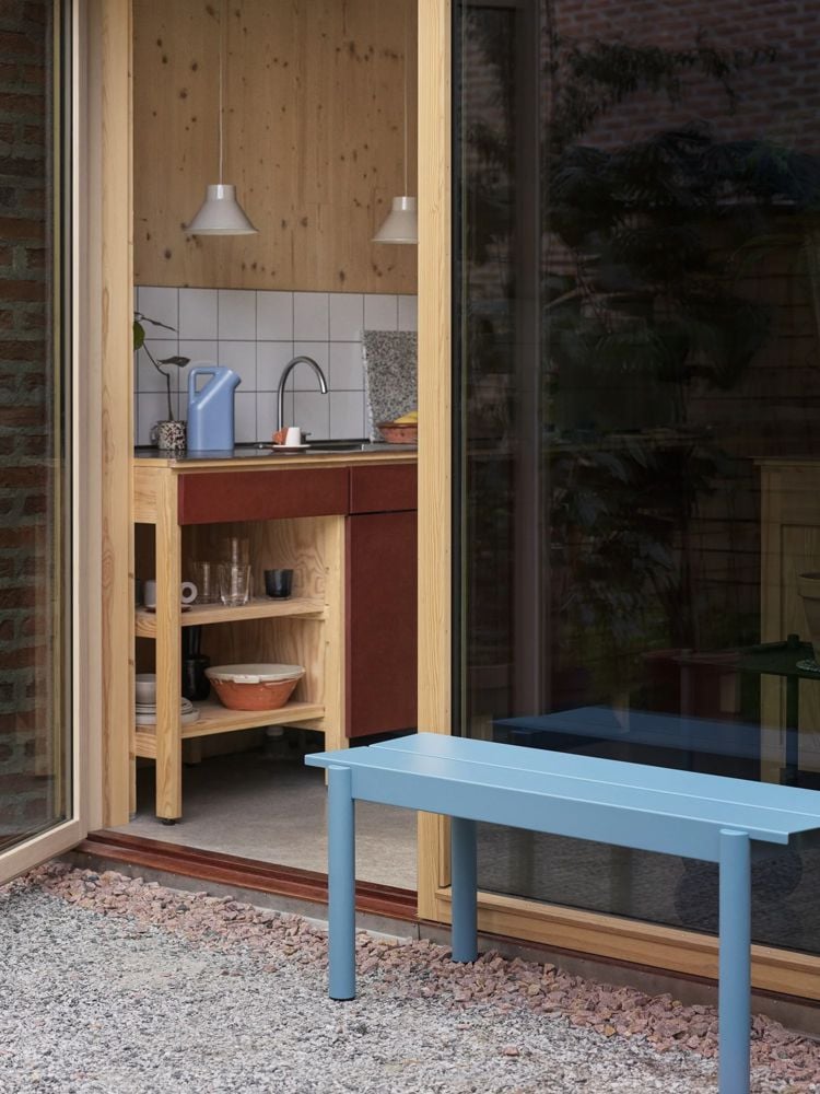  top-pendant-21-grey-tub-jug-linear-steel-bench-110-pale-blue-raise-glasses-muuto-org