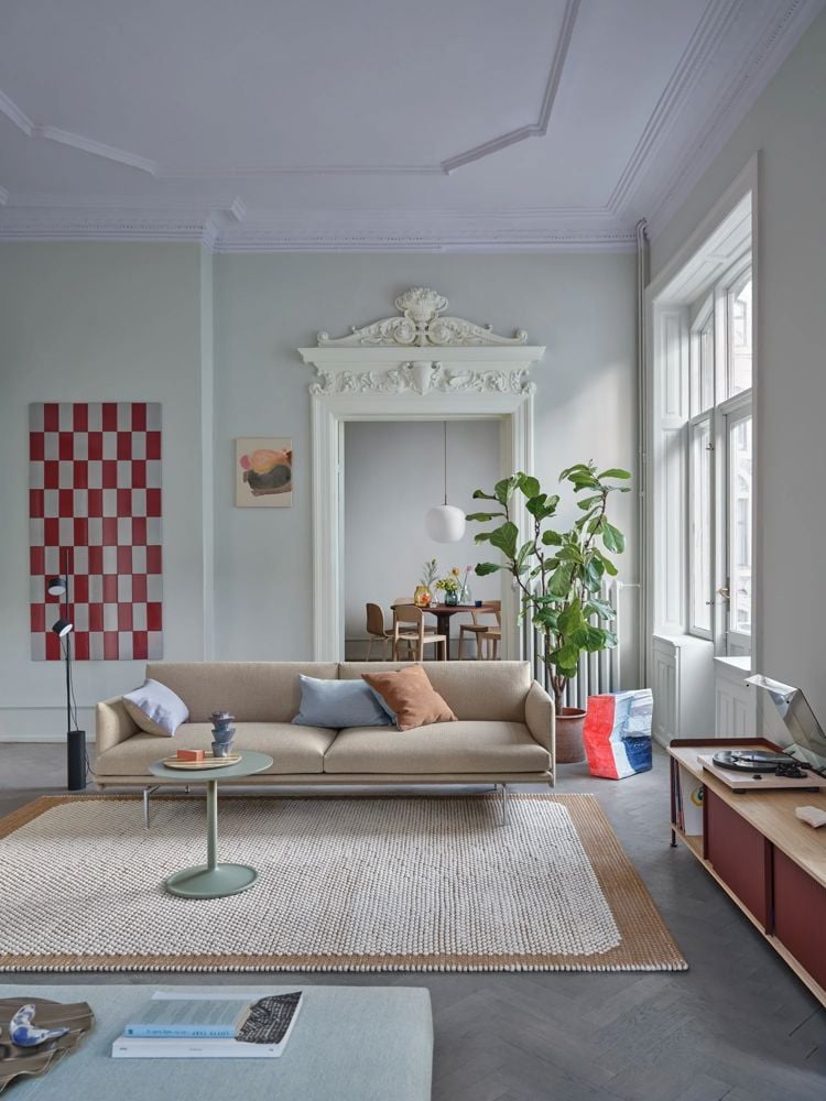 outline-3-seater-ecriture-240-alu-enfold-deep-red-186x45-h48-pebble-rug-burnt-orange-soft-side-dusty-green-48-h48-midst-dark-red-muuto-org