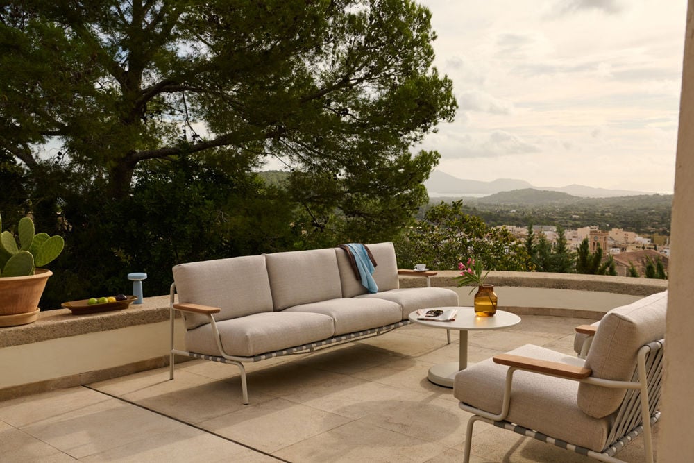 settle-3-seater-1-seater-laze-1-grey-1-low-res-3