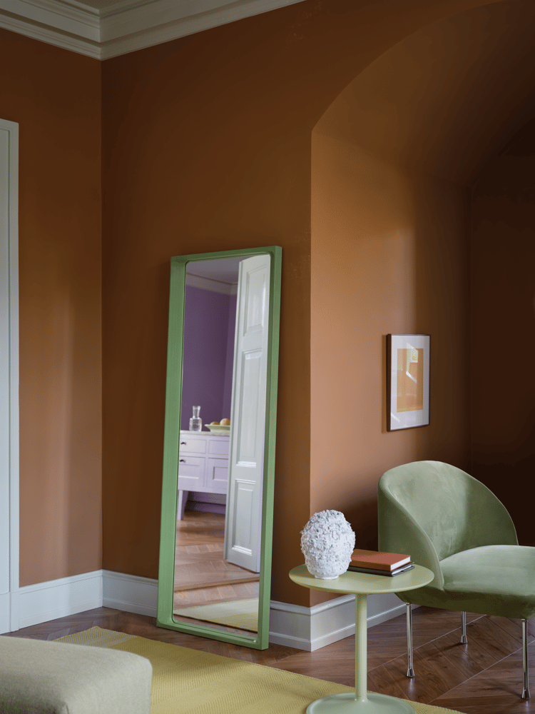 arced-mirror-light-green-soft-side-beige-green-varjo-yellow-oslo-1-seater-allure-leather-jade-chrome-muuto-org.png