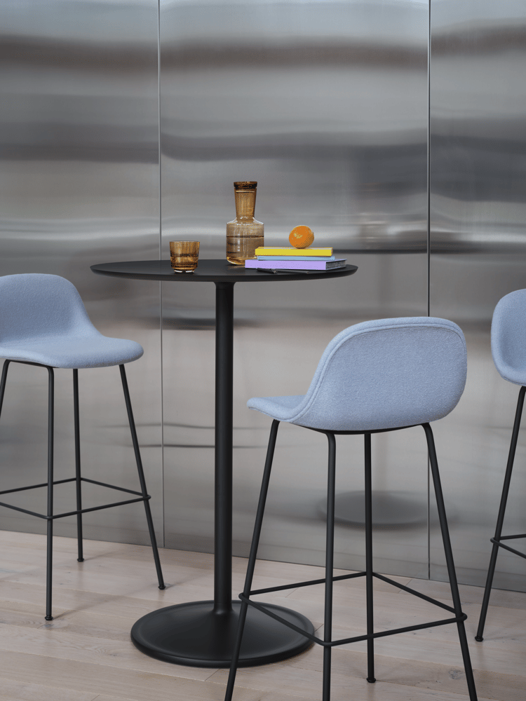 soft-cafe-75-h105-black-fiber-bar-stool-w-back-tube-acca-731-anthracite-black-raise-burnt-orange-muuto-org.png
