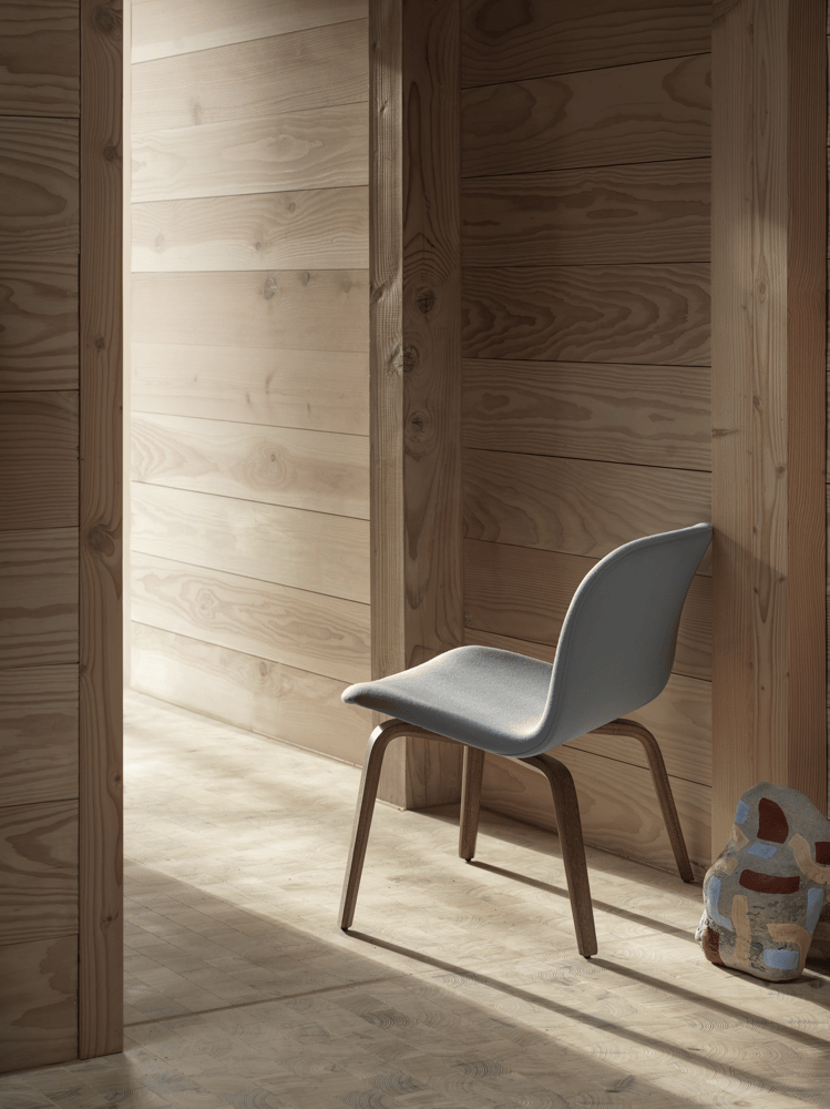 /cdn-cgi/image/width=1500,quality=85,format=auto/globalassets/content-media/images/products/shop-by-family/visu-chair-family/visu-lounge-steelcut-120-stained-dark-brown-muuto-org.png