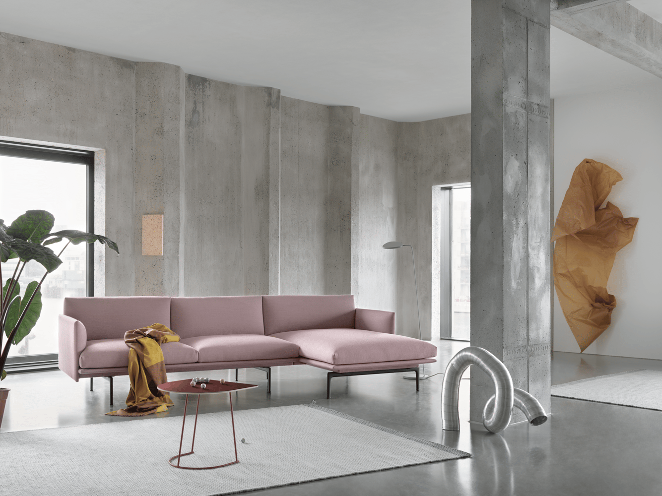 outline-chaise-longue-fiord-551-airy-plum-ply-sway-leaf-floor-lamp-org.png