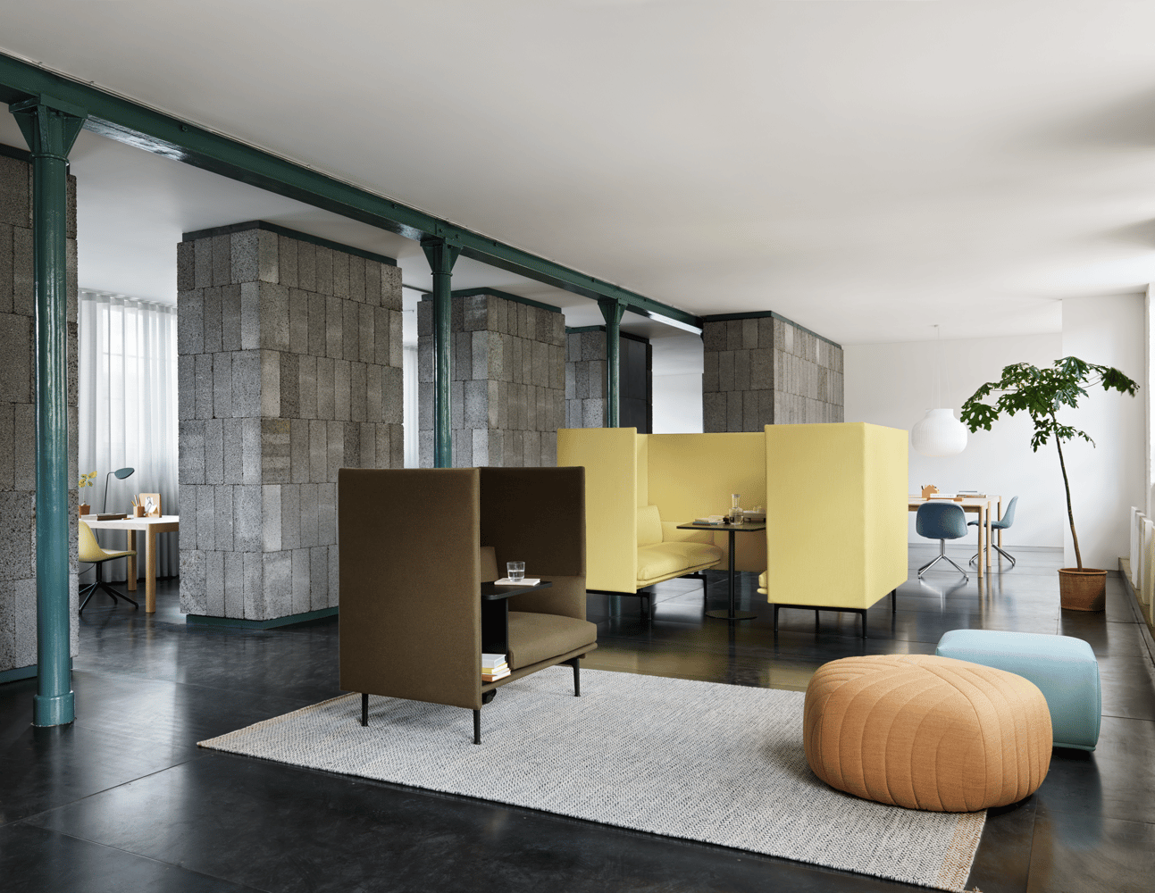 /cdn-cgi/image/width=1500,quality=85,format=auto/globalassets/content-media/images/products/sofas/highback/outline-highback-h100-work-divina-984-cabin-2-seater-h120-sh45-w-table-balder-432-echo-steelcut-820-five-fiord-451-muuto-org.png
