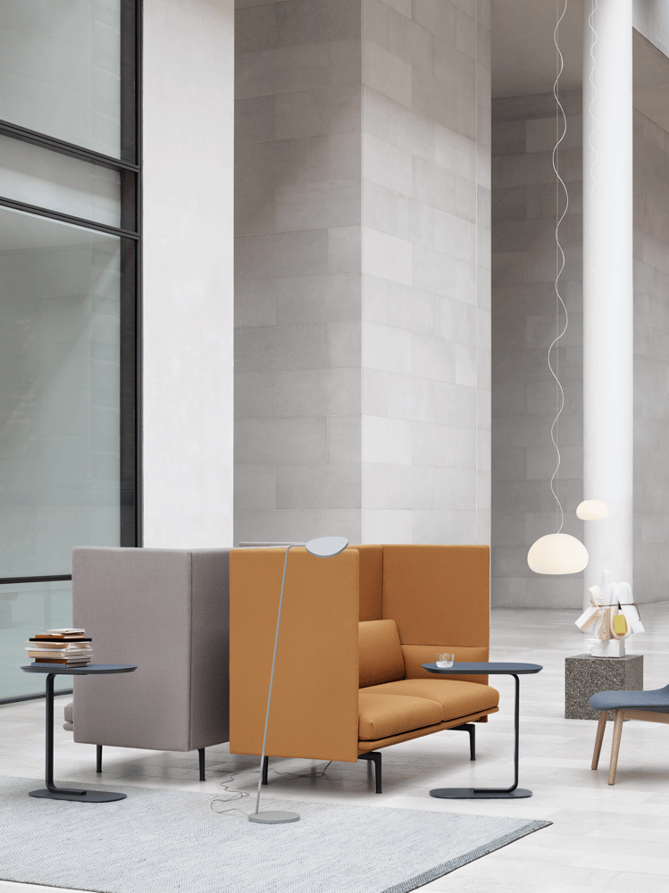 /cdn-cgi/image/width=1500,quality=85,format=auto/globalassets/content-media/images/products/sofas/highback/outline-highback-vidar-143-472-relate-table-greyblue-leaf-floor-lamp-grey-fluid-lamp-fiber-lounge-muuto-org.png