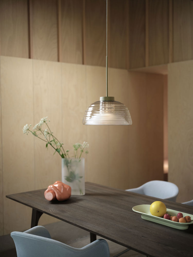 two-layer-pendant-olive-earnest-table-dark-oiled-oak-ridge-vase-35-white-frosted-glass-fiber-arm-acca-731-muuto-low-res